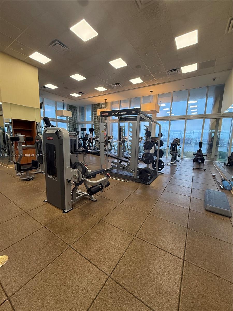 50 Biscayne Blvd 711
