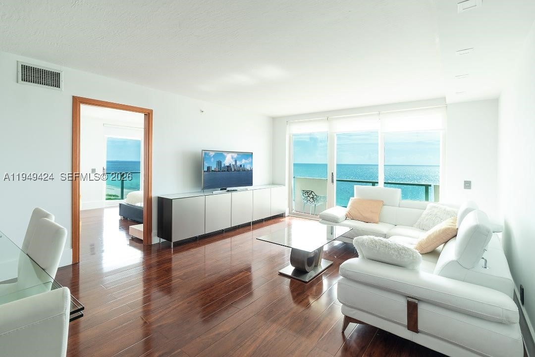9499 Collins Ave 1001