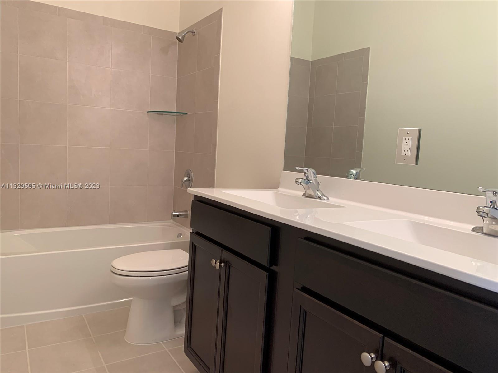AQUABELLA SECTION ONE - Residential