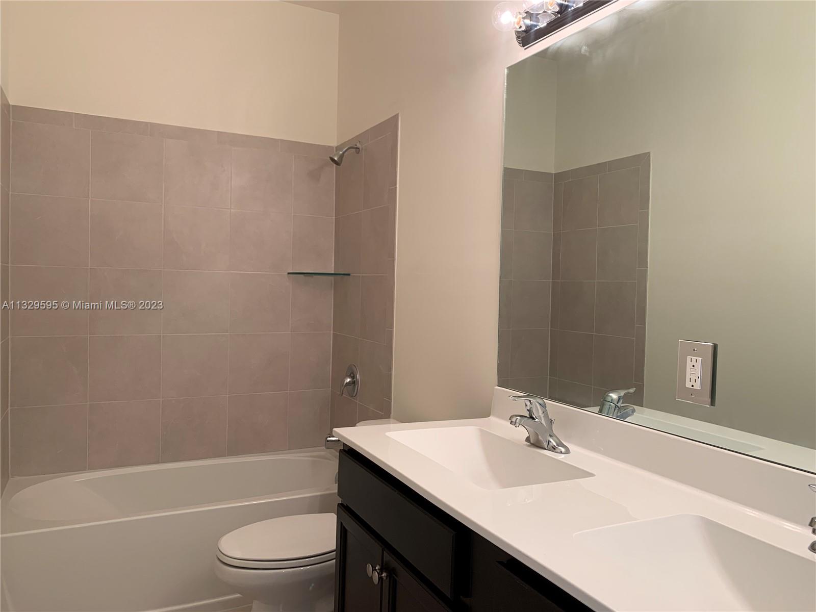 AQUABELLA SECTION ONE - Residential