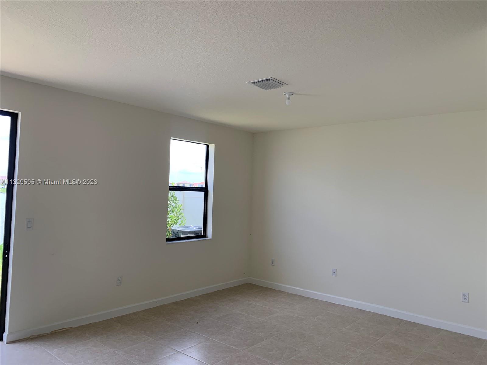 AQUABELLA SECTION ONE - Residential