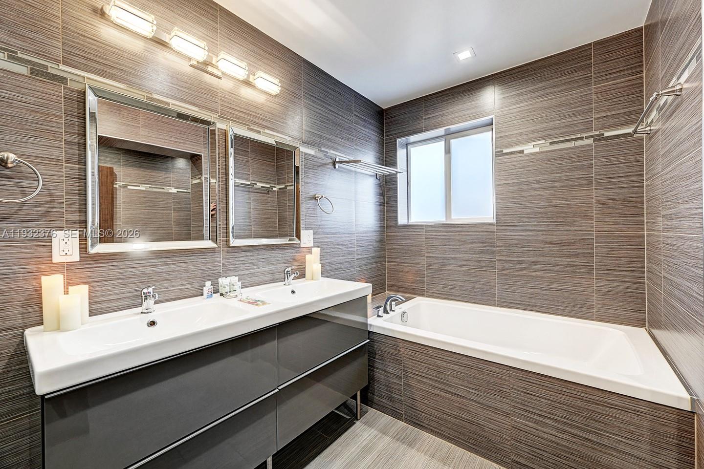 SUNNY ACRES - Residential