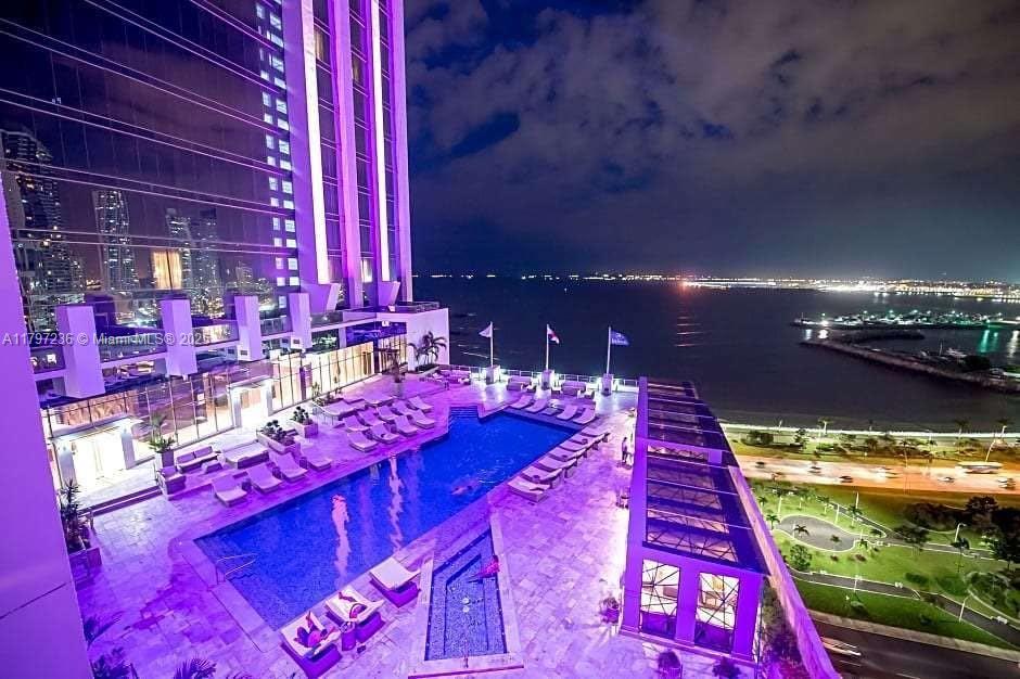 Torre Bicsa Financial Avenida Balboa y Calle Aquilino de la Guardia 4108