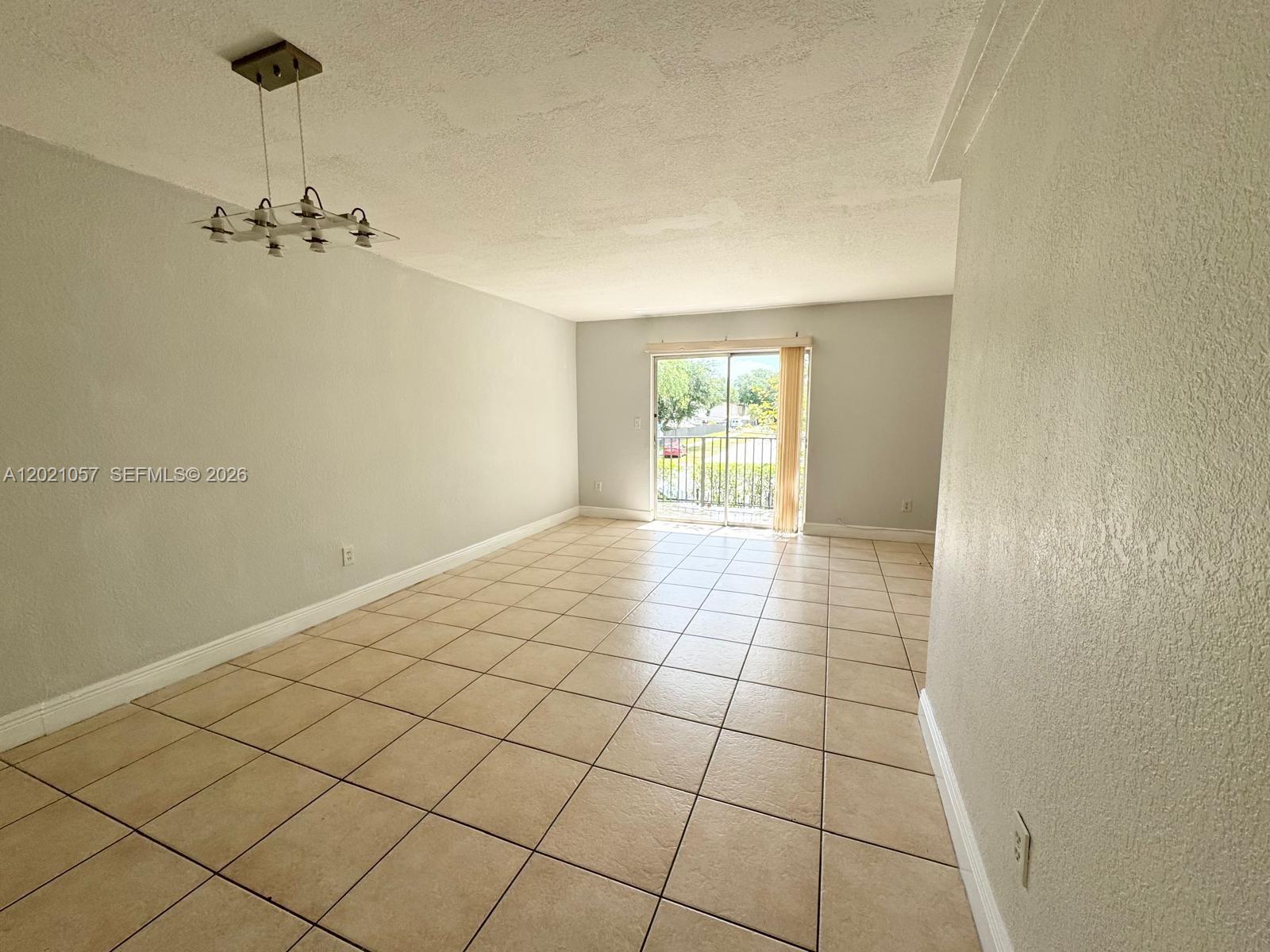 COURTYARDS AT KENDALL CON - Residential