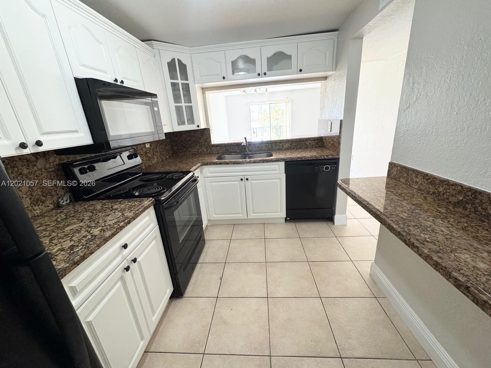 COURTYARDS AT KENDALL CON - Residential