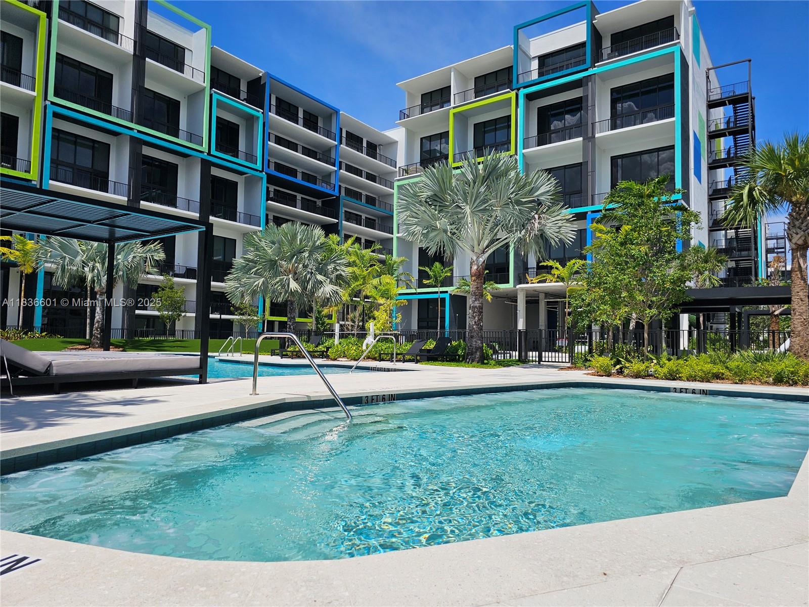 Currently offering 2 months off, on a 14-month lease term, prorated into the first 10 months. Prices, specials and
availability are subject to change, contact beforehand. Multiple floor plans available. Days on Market accrued is not
specific to this current plan listed. Mention The Apartment Brothers. ILLUMINATE YOUR LIFE BRAND NEW
APARTMENTS IN PLANTATION, FLORIDA. Discover urban luxury at the center of the city with Pixl at Plantation. We
present a range of living options, including studios, one-bedroom lofts, and two-bedroom apartment homes. Our
apartments in Plantation, Florida, blend comfort, quality, and design into a fantastic new place to reside.