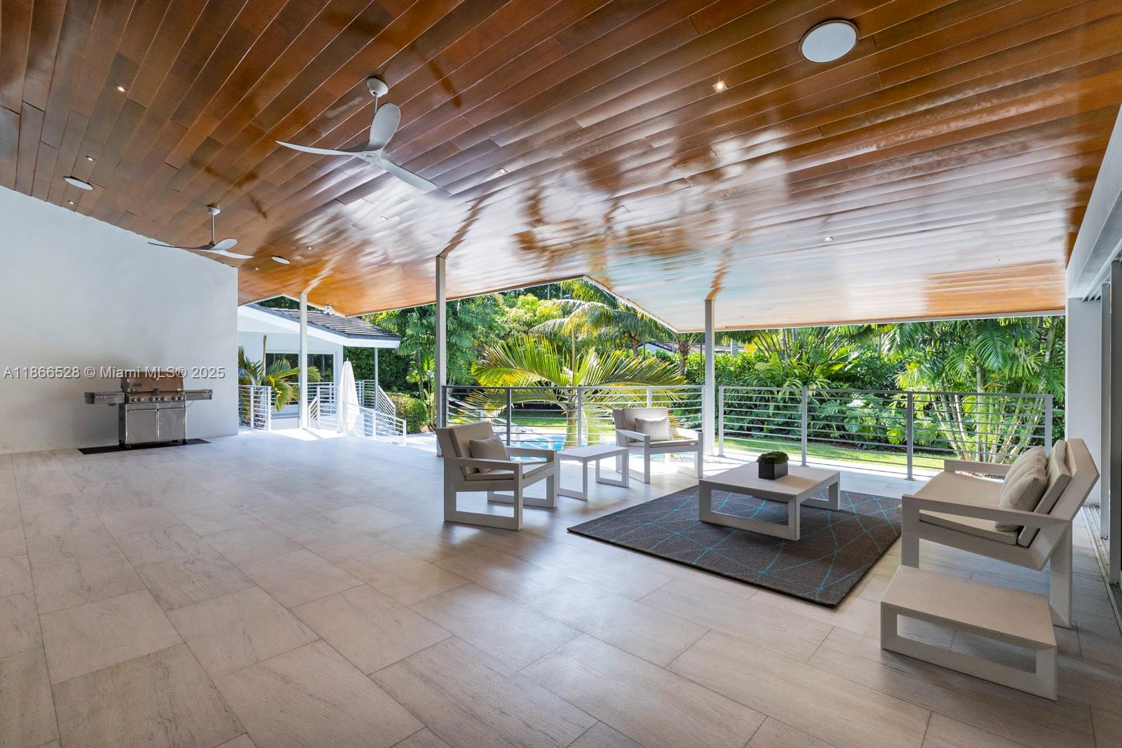 PINE BAY ESTATES SEC 1 - Residential