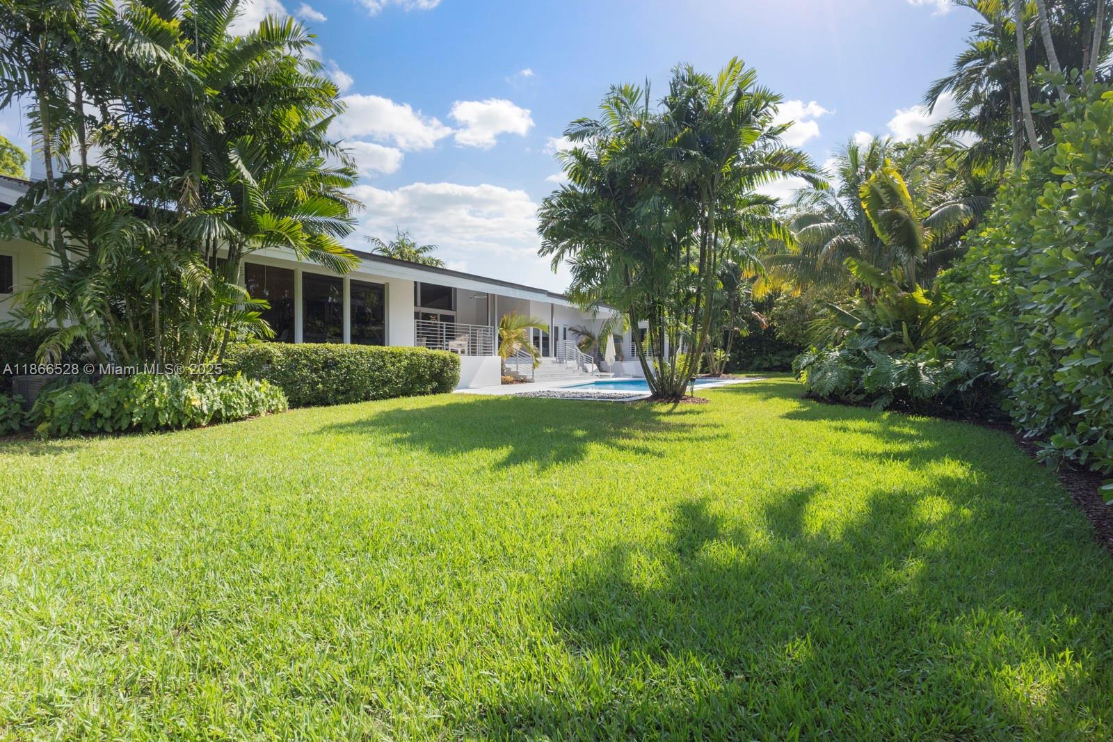 PINE BAY ESTATES SEC 1 - Residential