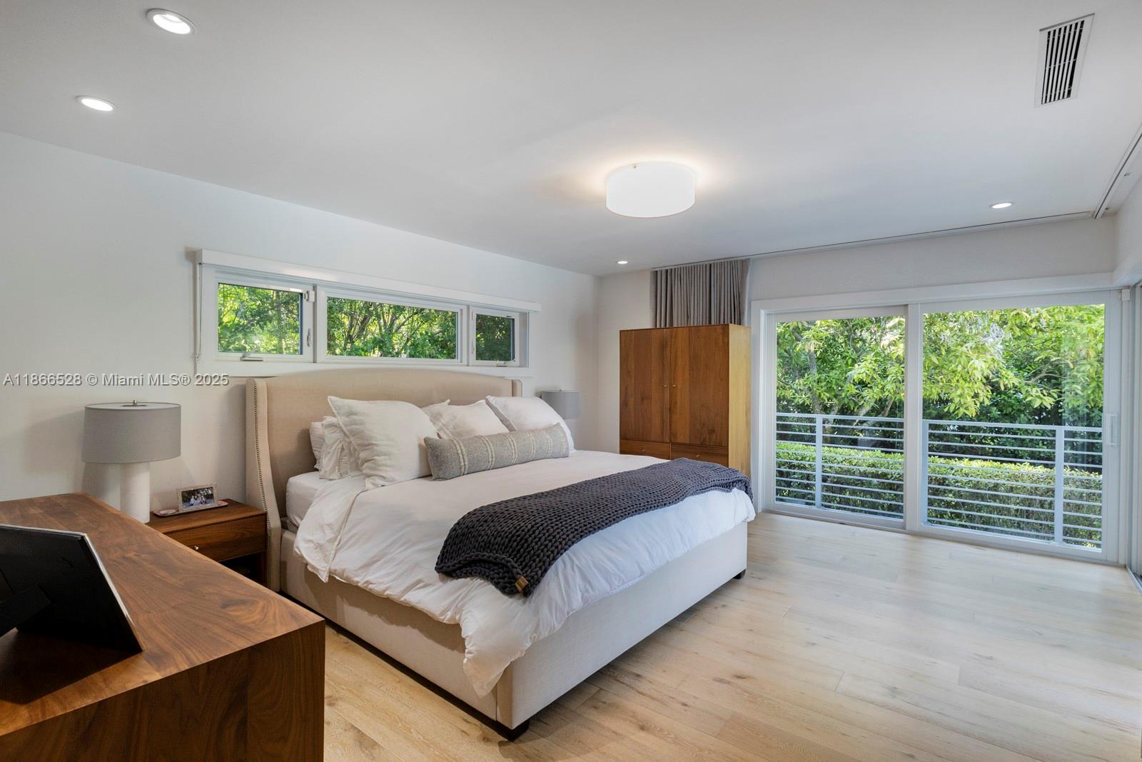 PINE BAY ESTATES SEC 1 - Residential