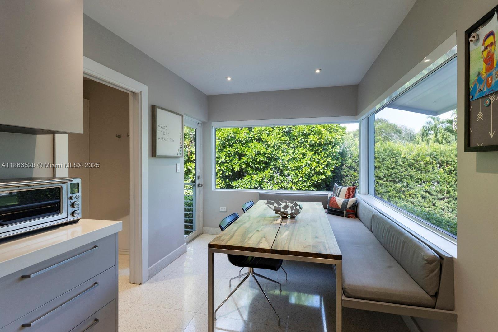 PINE BAY ESTATES SEC 1 - Residential