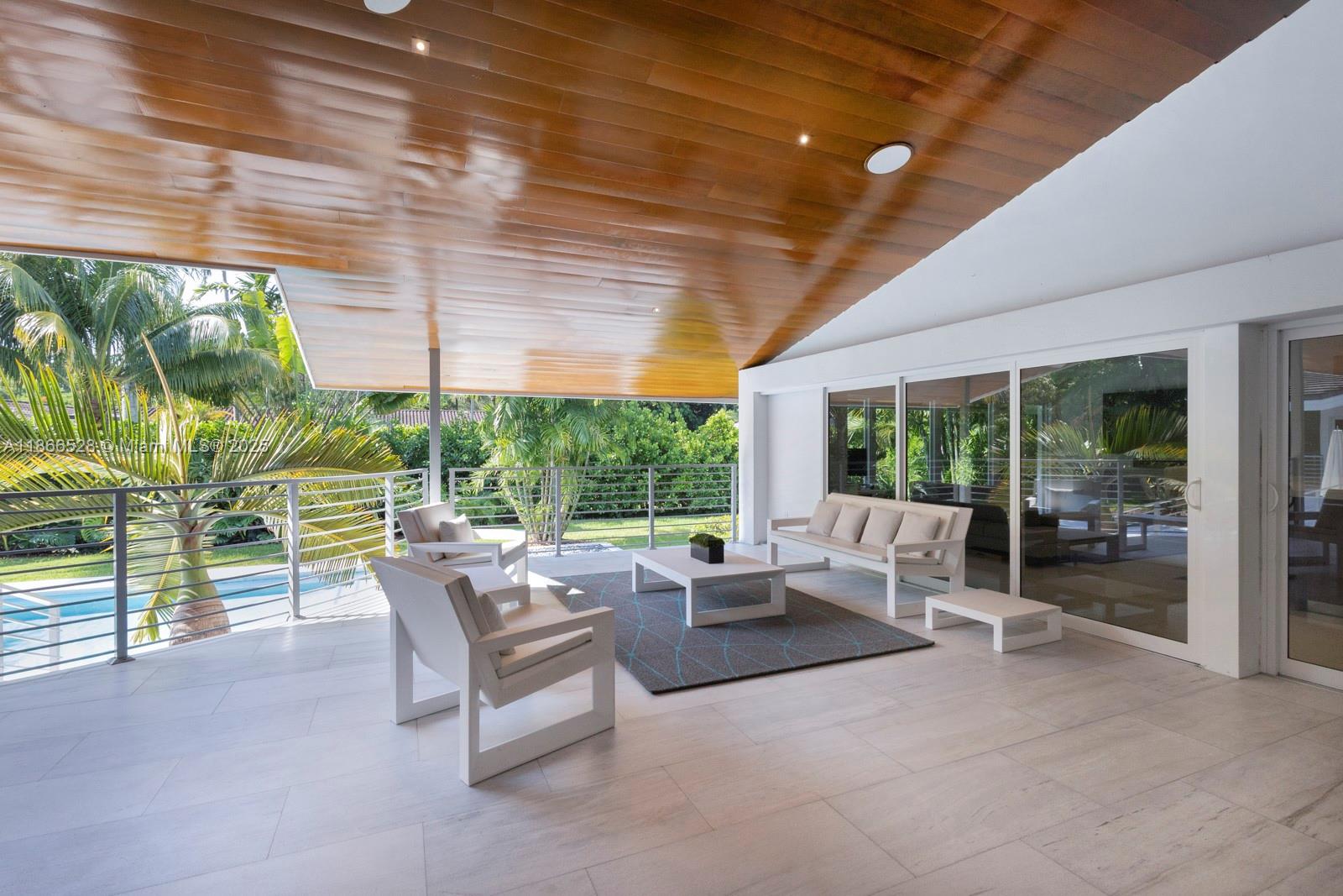 PINE BAY ESTATES SEC 1 - Residential