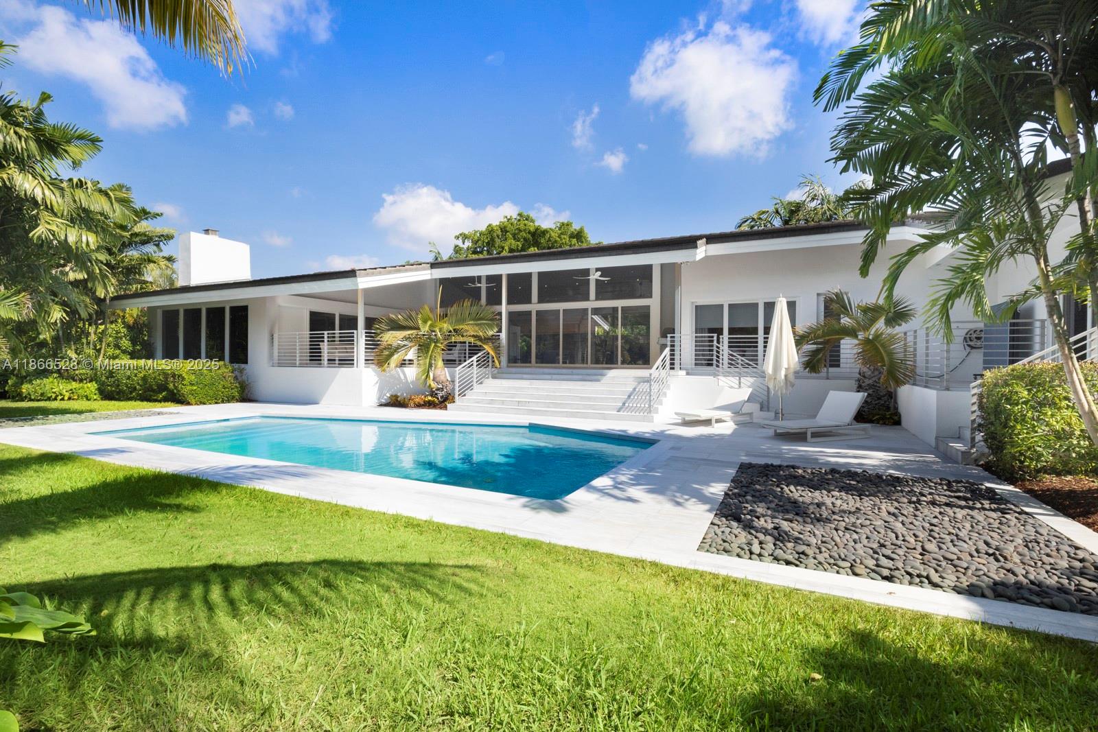 PINE BAY ESTATES SEC 1 - Residential