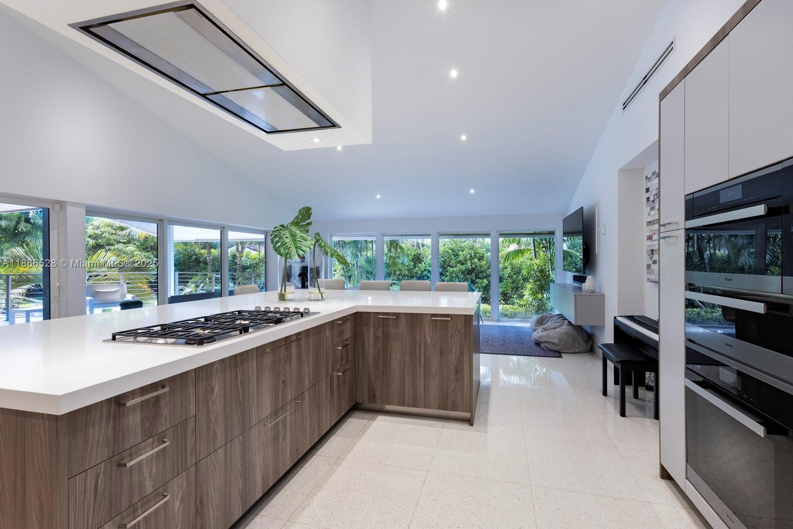 PINE BAY ESTATES SEC 1 - Residential