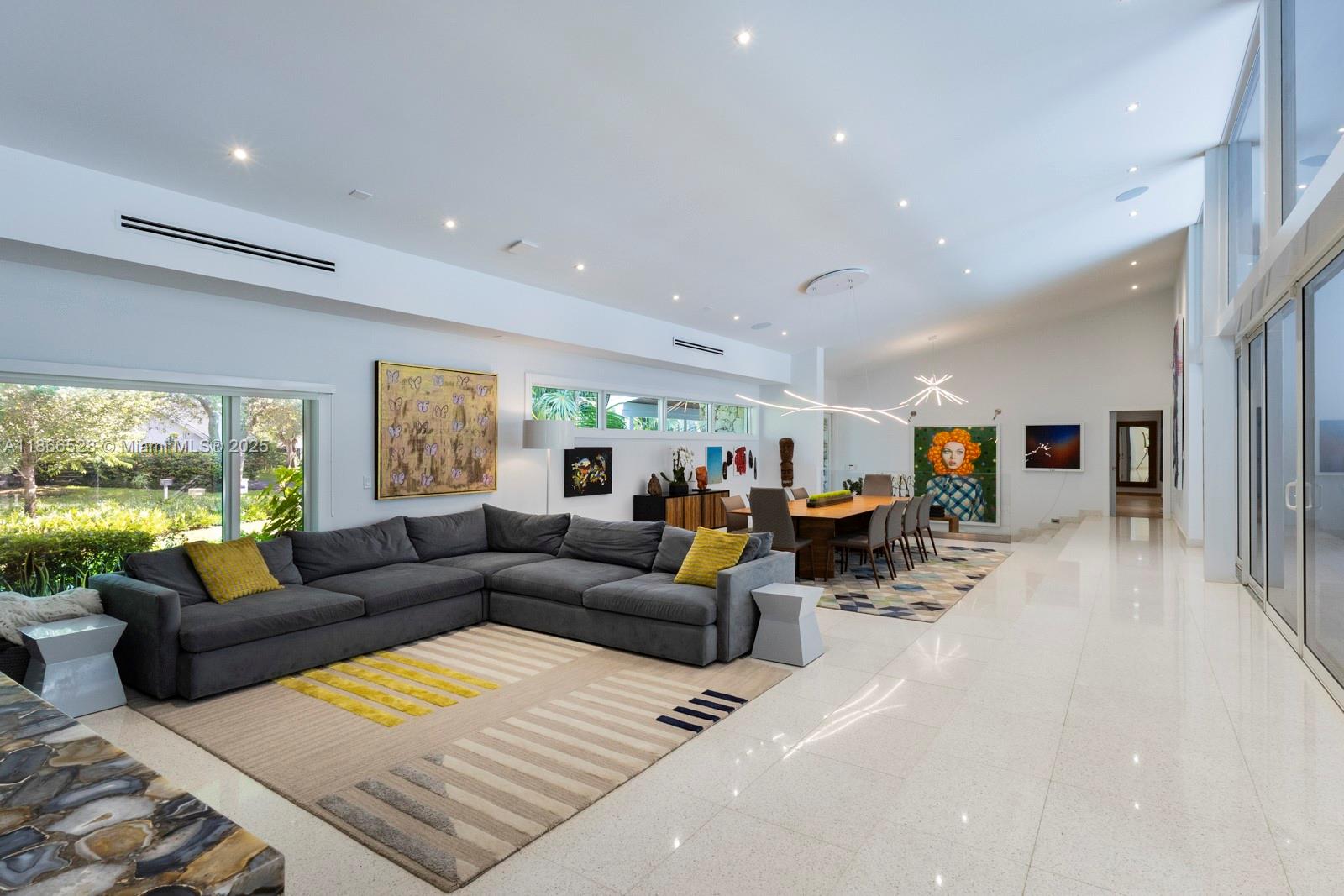 PINE BAY ESTATES SEC 1 - Residential