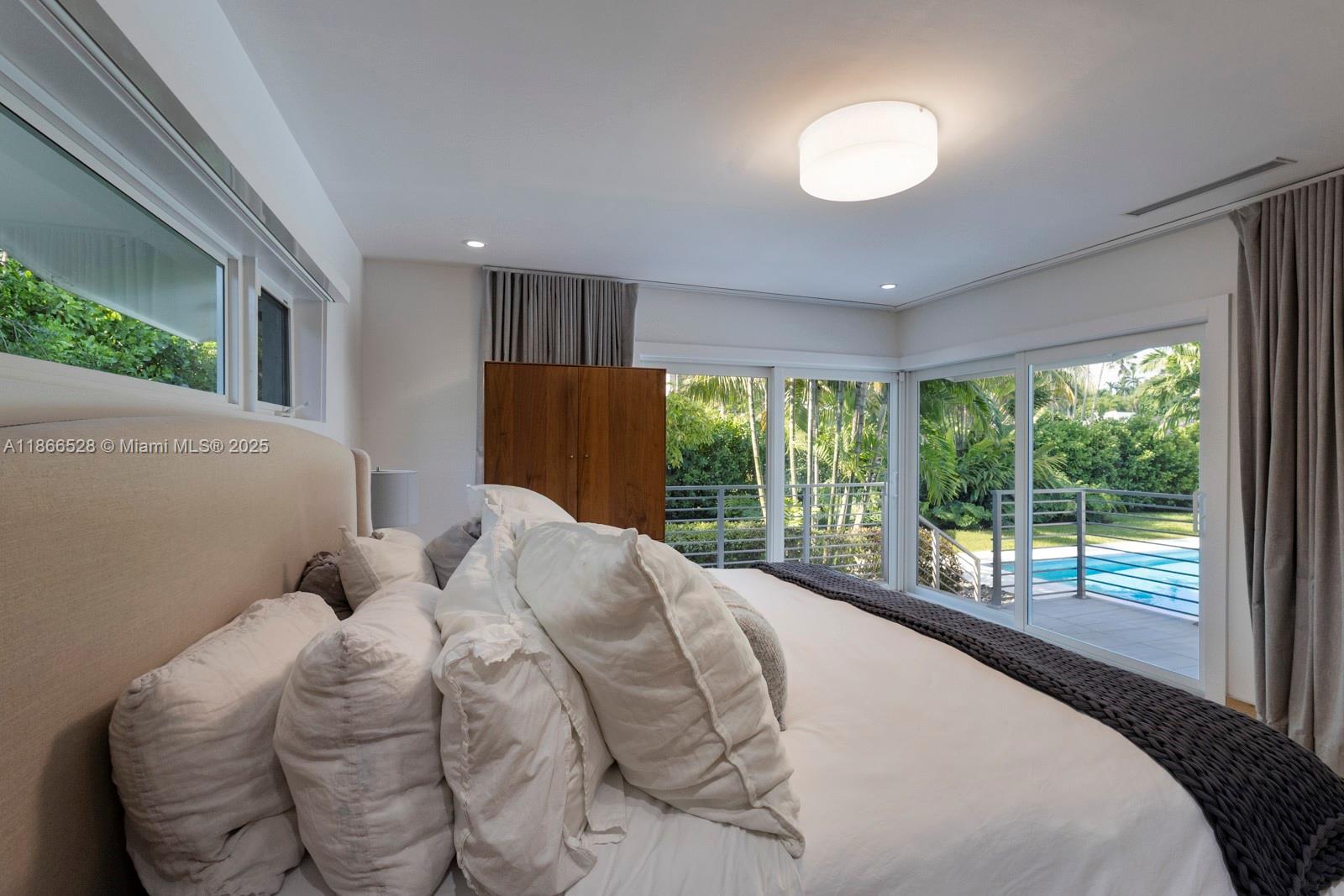 PINE BAY ESTATES SEC 1 - Residential