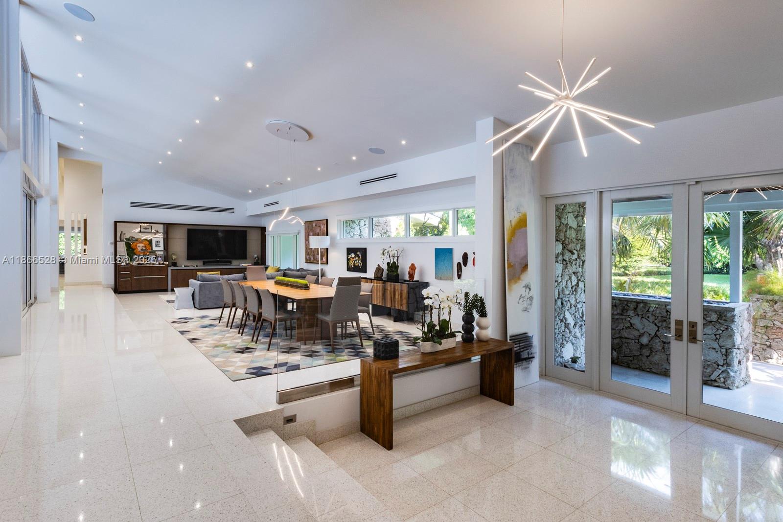 PINE BAY ESTATES SEC 1 - Residential