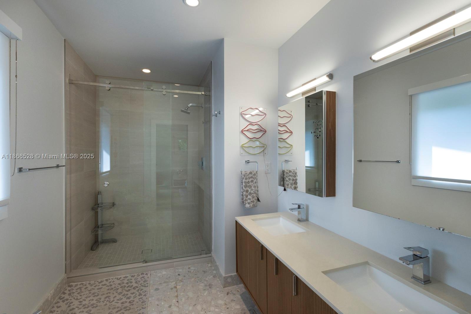 PINE BAY ESTATES SEC 1 - Residential