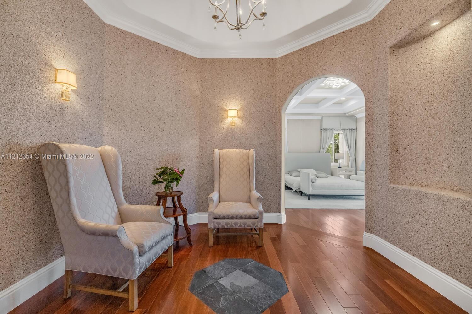 ROCK LAKE - Residential