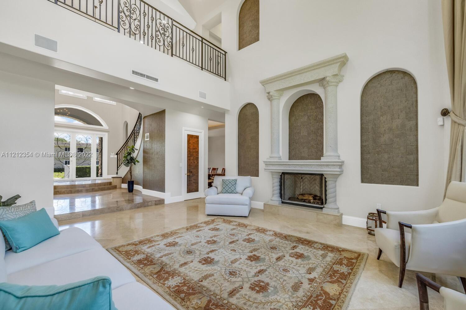 ROCK LAKE - Residential