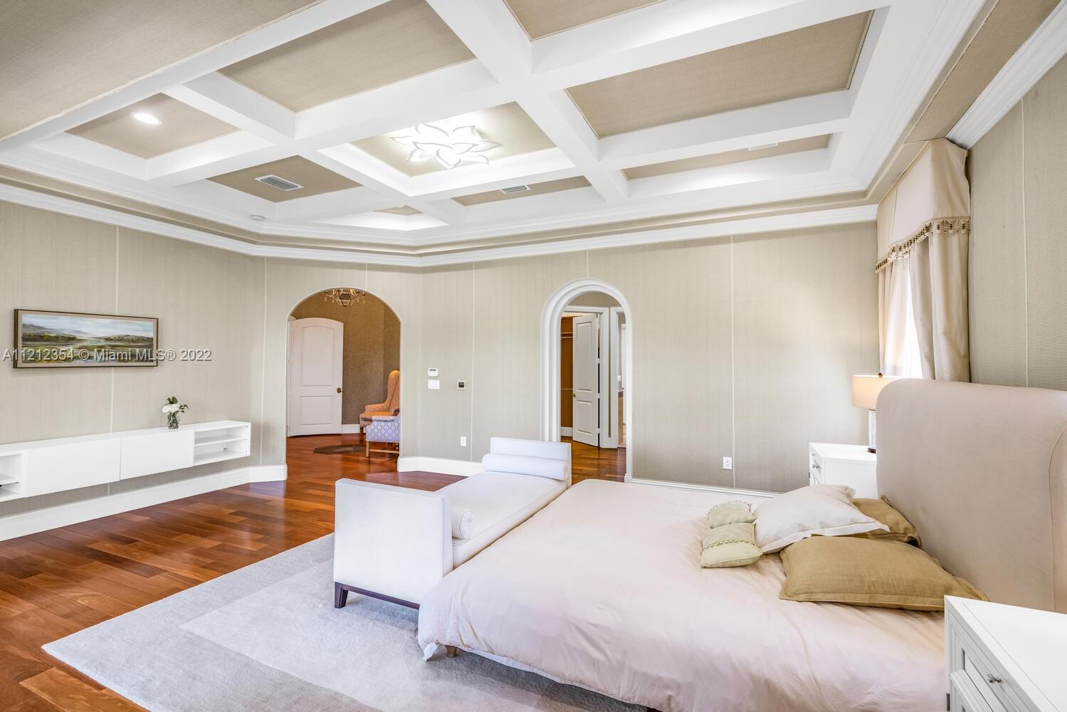 ROCK LAKE - Residential