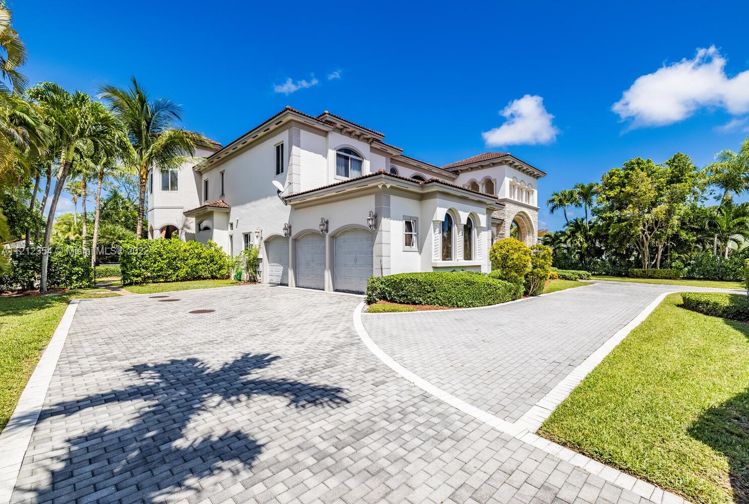 ROCK LAKE - Residential