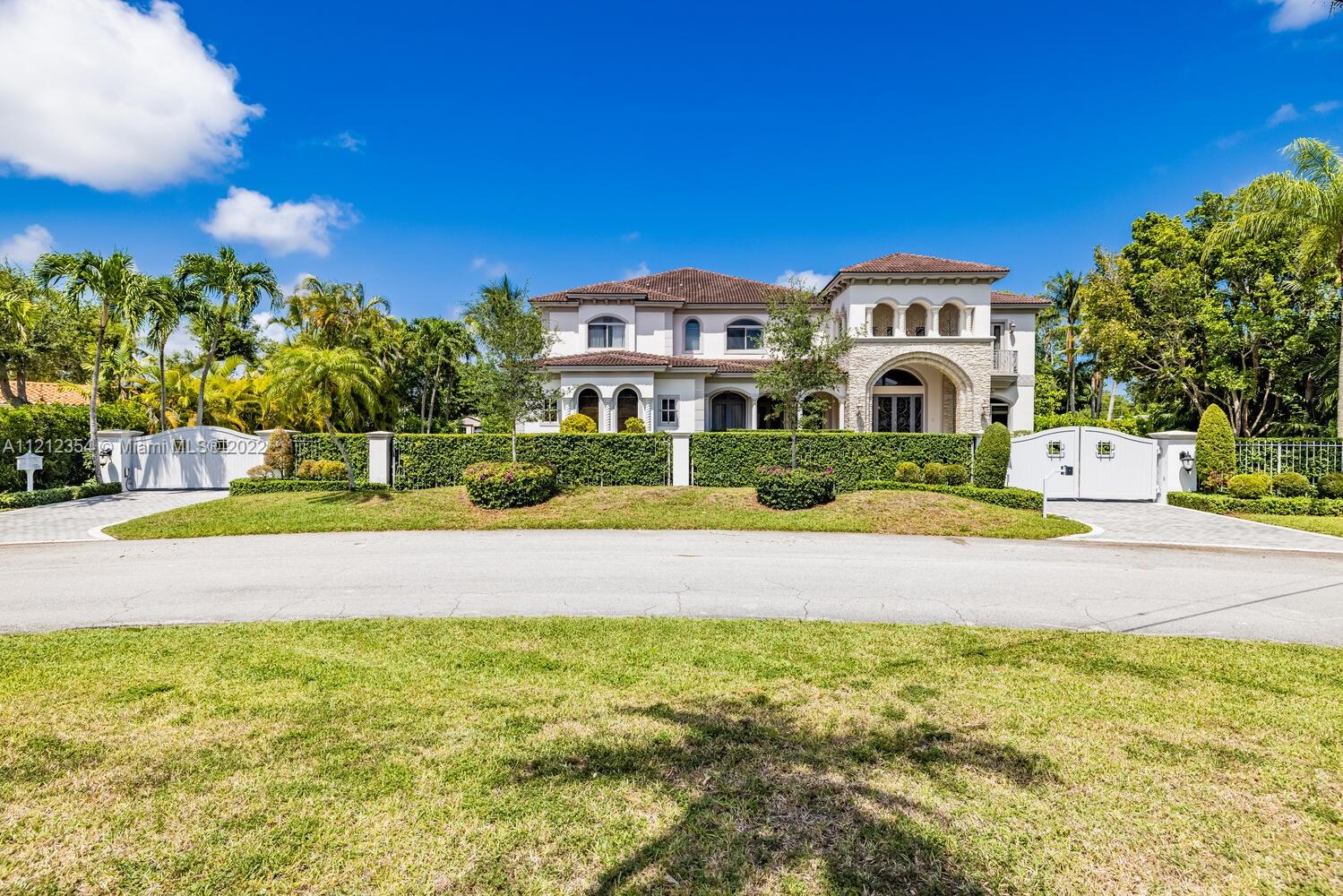 ROCK LAKE - Residential