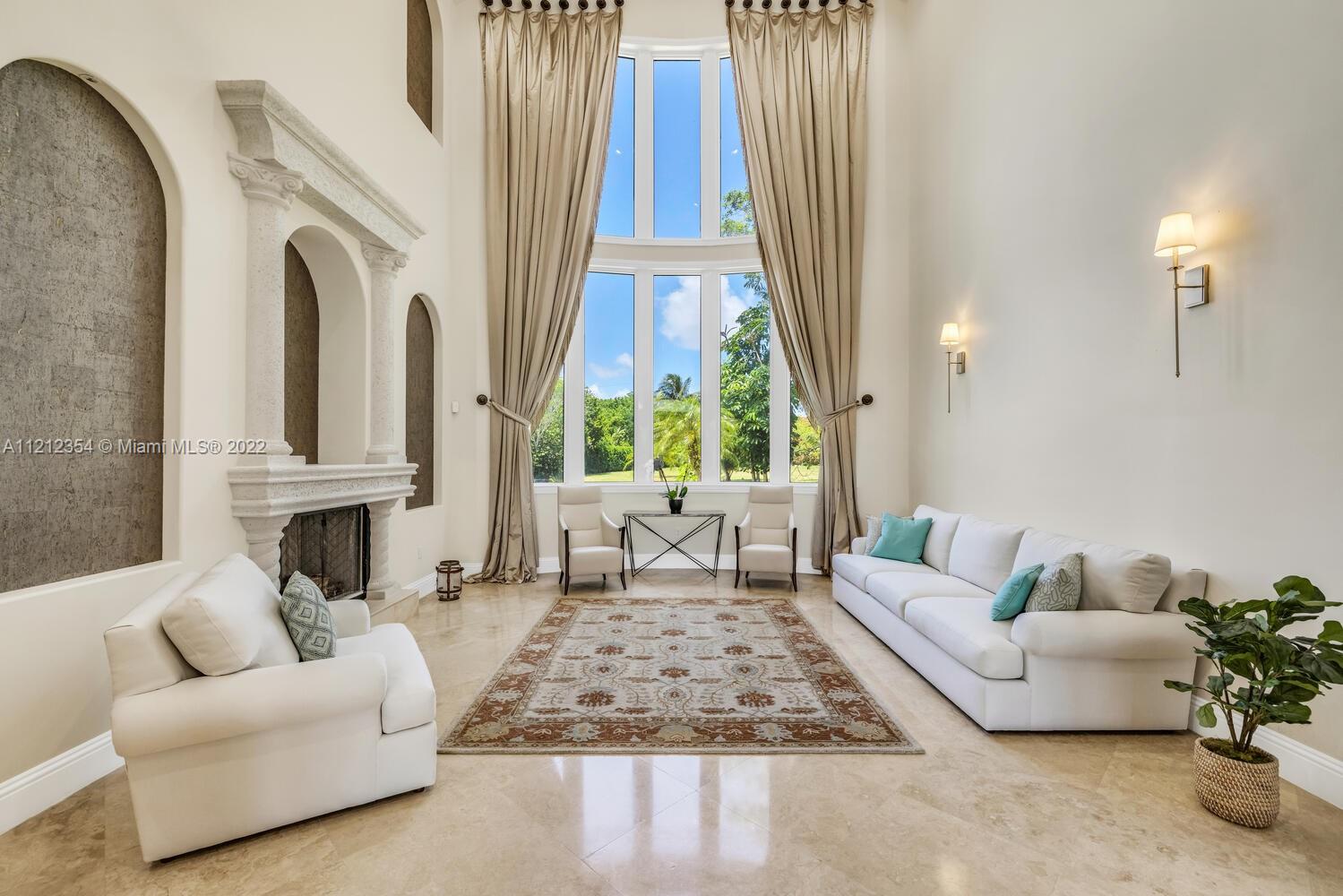 ROCK LAKE - Residential