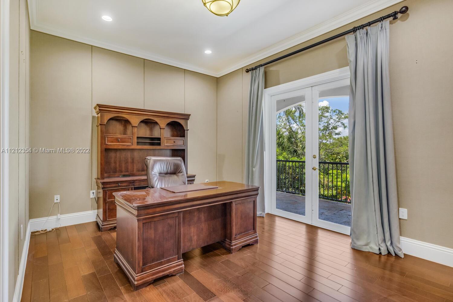 ROCK LAKE - Residential