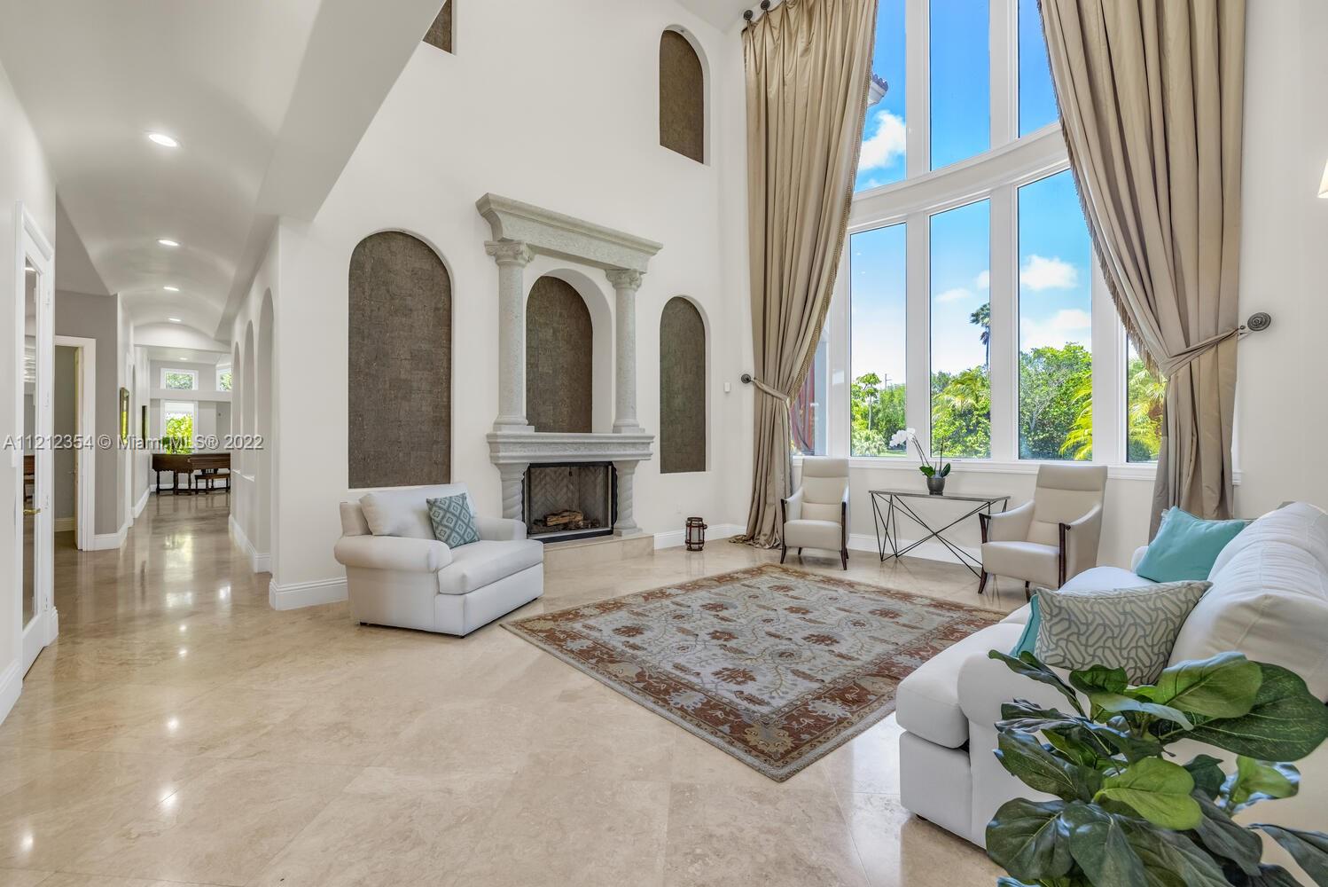 ROCK LAKE - Residential