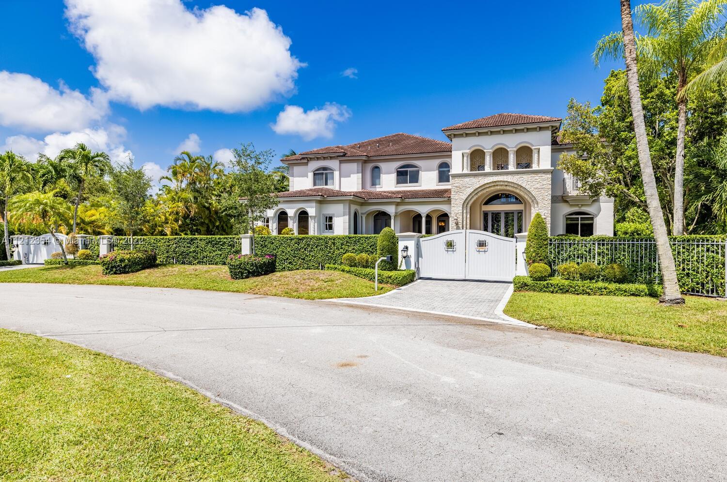 ROCK LAKE - Residential