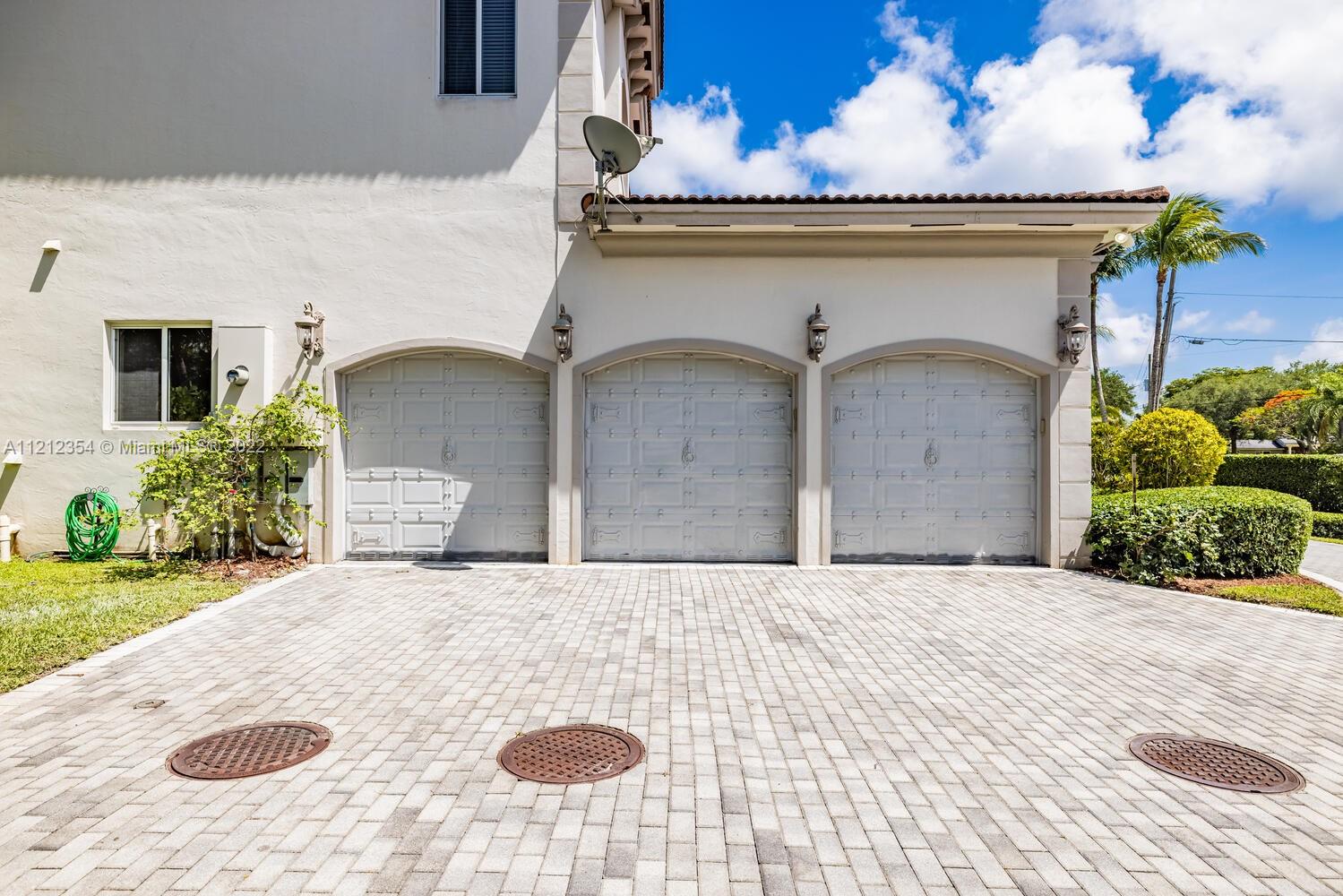 ROCK LAKE - Residential