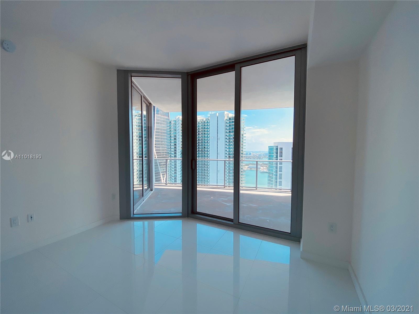 PARAMOUNT MIAMI WORLDCENT - Residential Lease