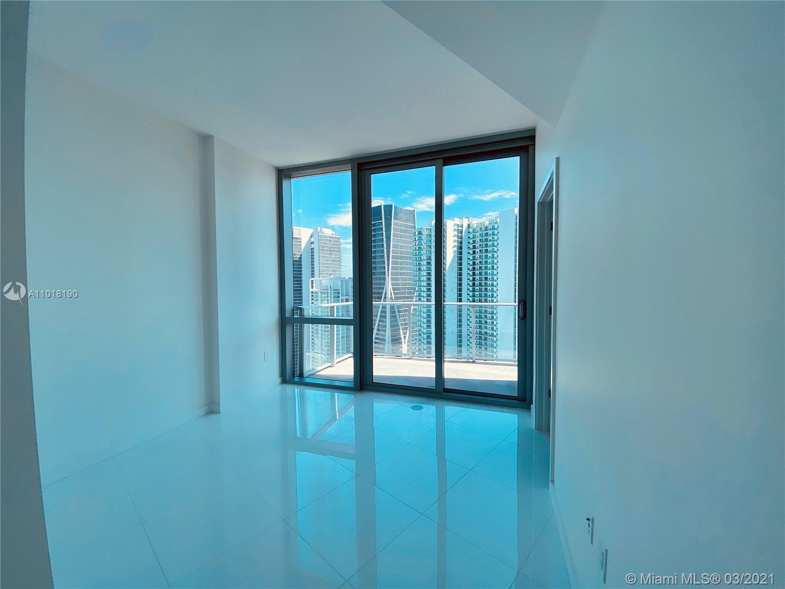 PARAMOUNT MIAMI WORLDCENT - Residential Lease