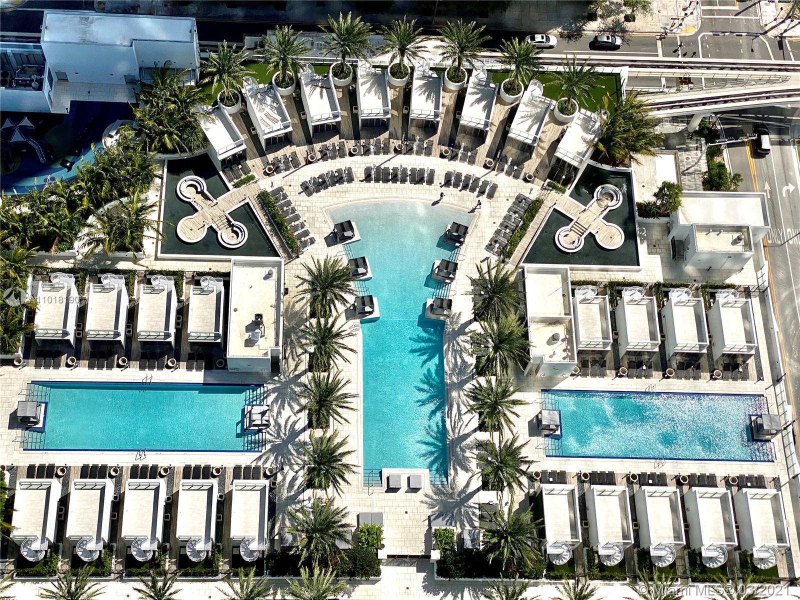 PARAMOUNT MIAMI WORLDCENT - Residential Lease