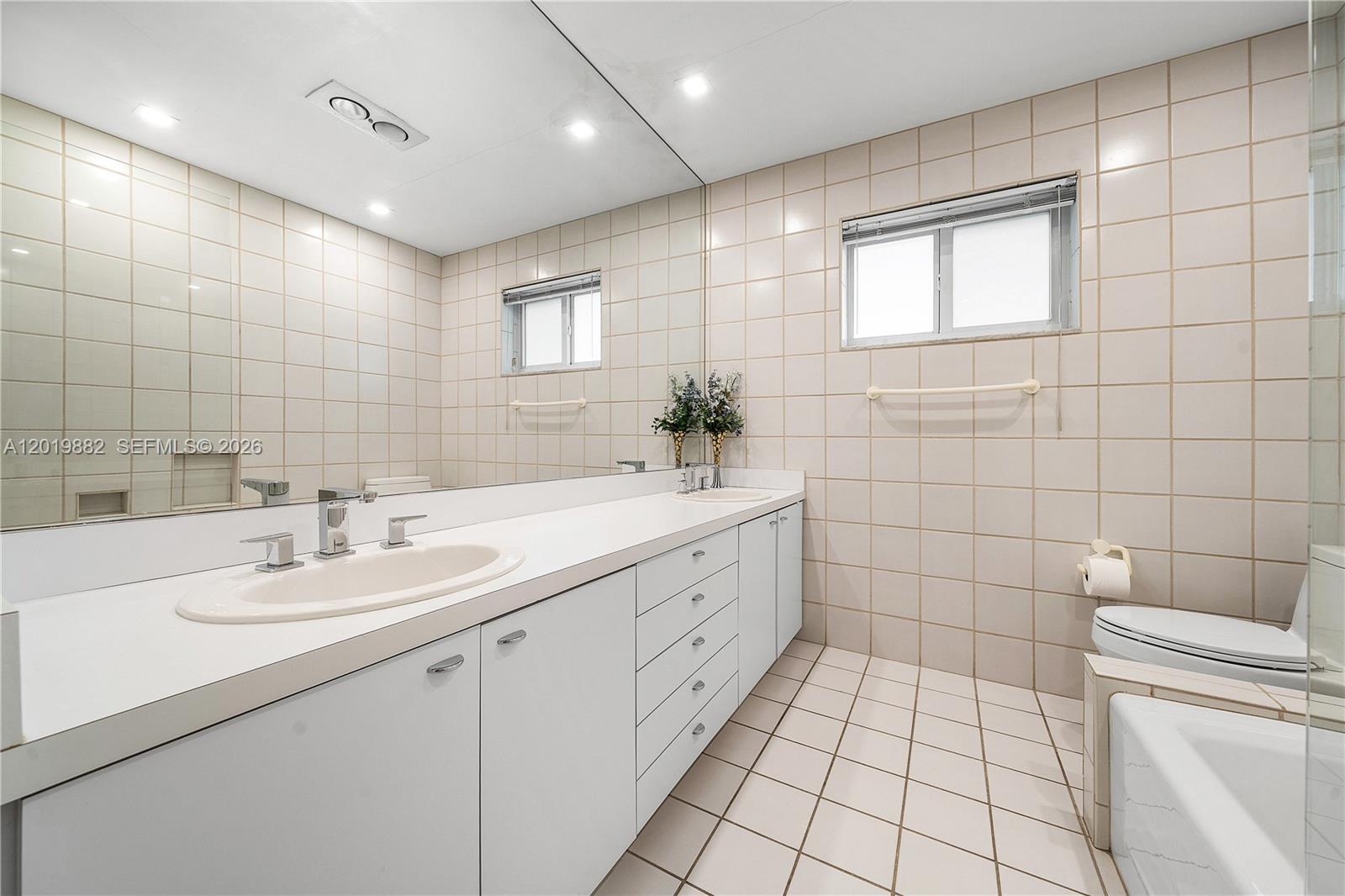 HOLLYWOOD HILLS NORTH SEC - Residential