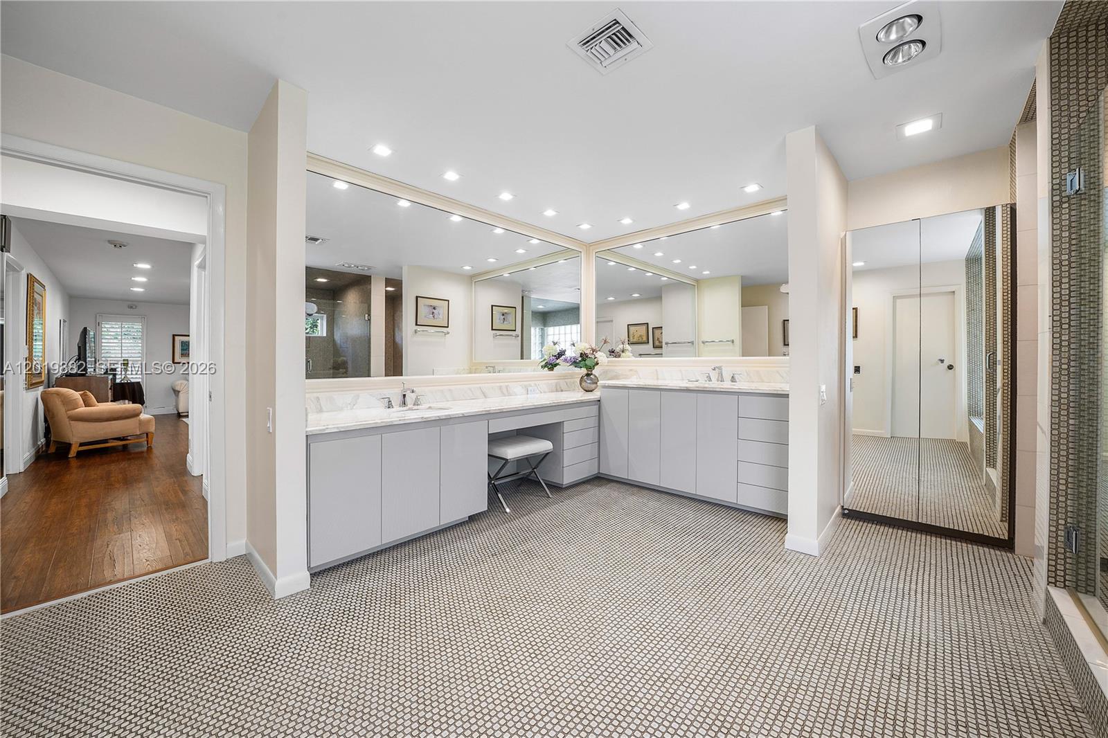 HOLLYWOOD HILLS NORTH SEC - Residential