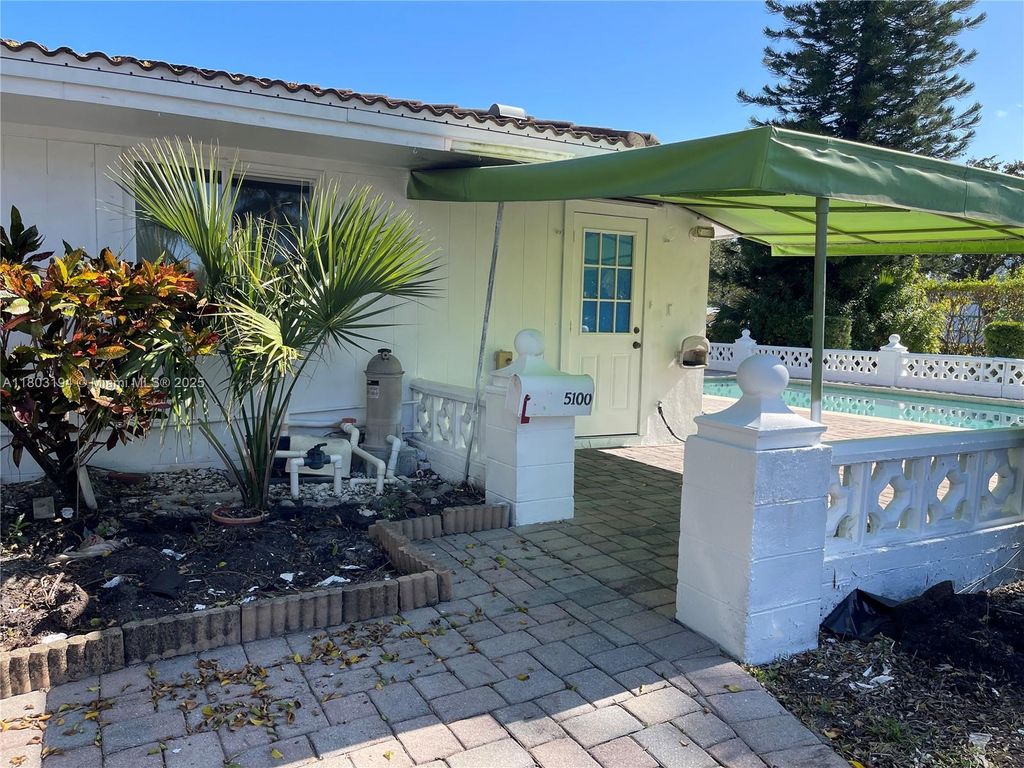 Photo of 5100 NE 17th Ter, Fort Lauderdale, FL 33334 (MLS # A11803194)