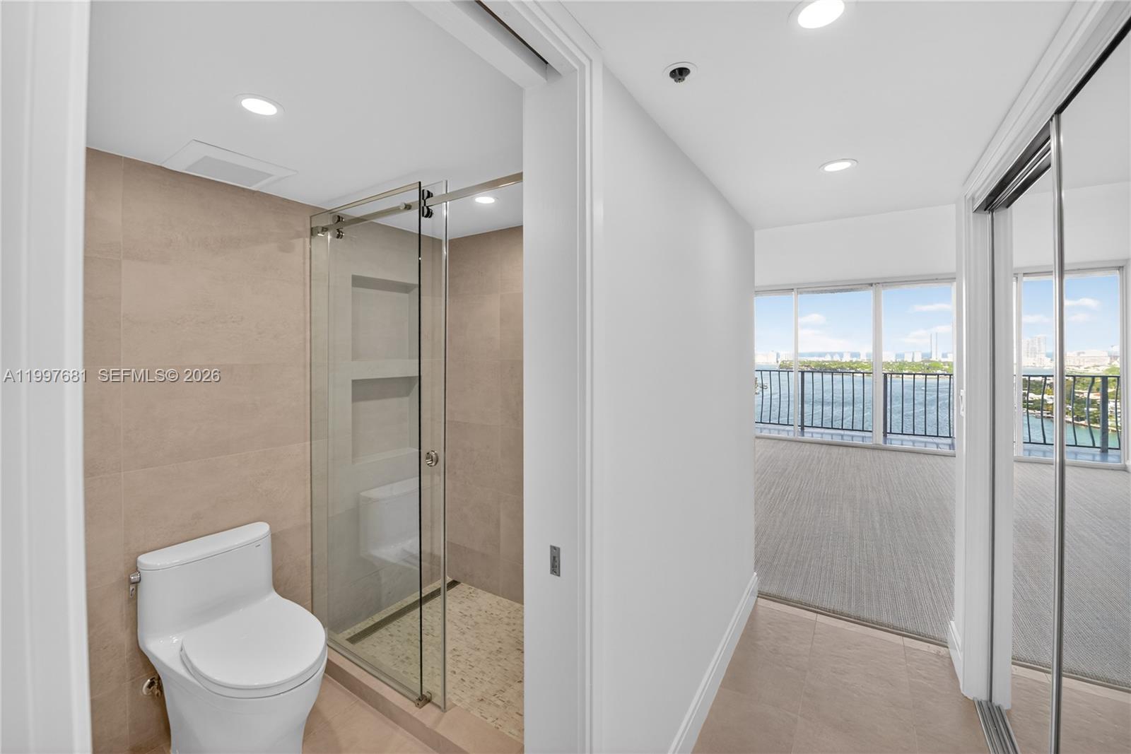 THE GRANDVIEW PALACE COND - Residential