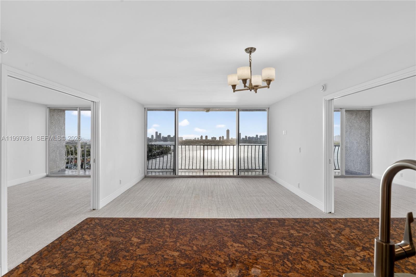 THE GRANDVIEW PALACE COND - Residential