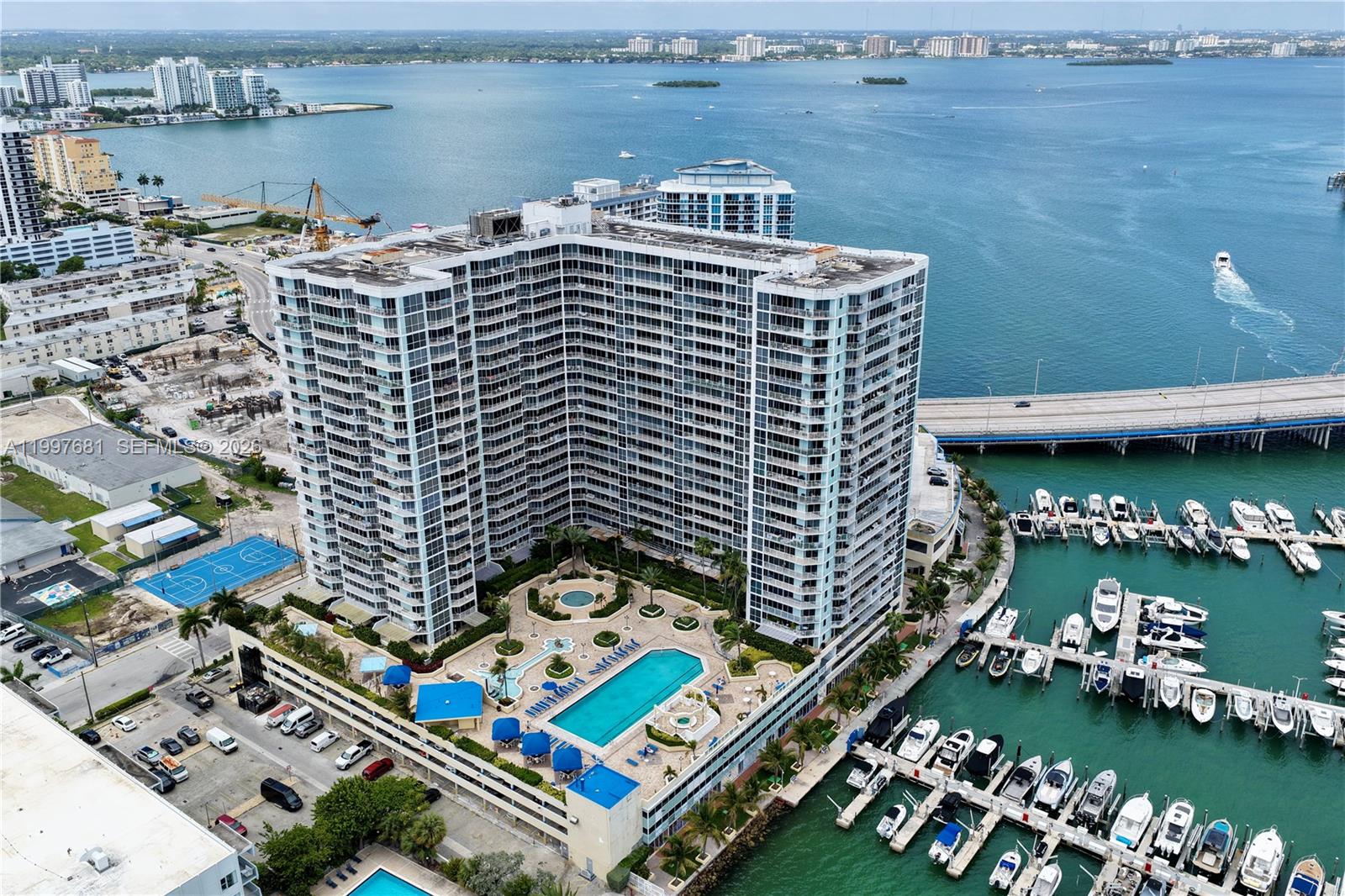 THE GRANDVIEW PALACE COND - Residential