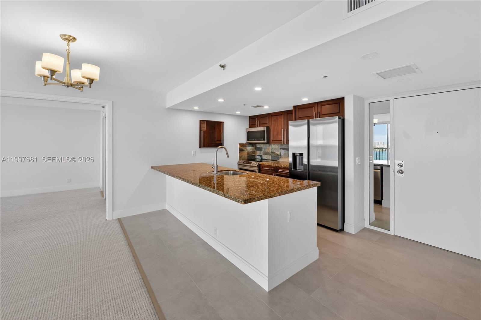 THE GRANDVIEW PALACE COND - Residential