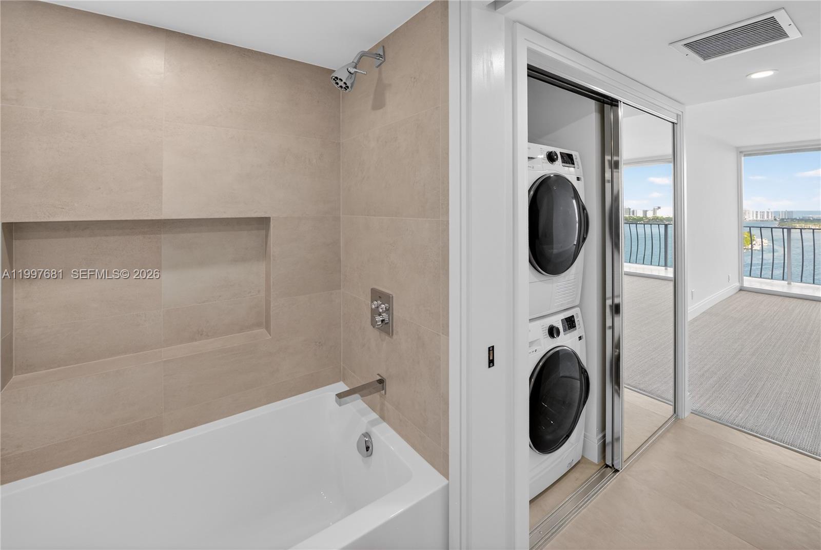 THE GRANDVIEW PALACE COND - Residential