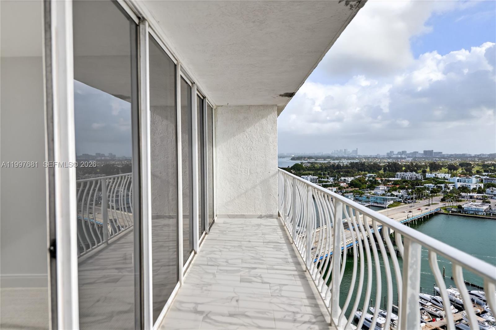 THE GRANDVIEW PALACE COND - Residential