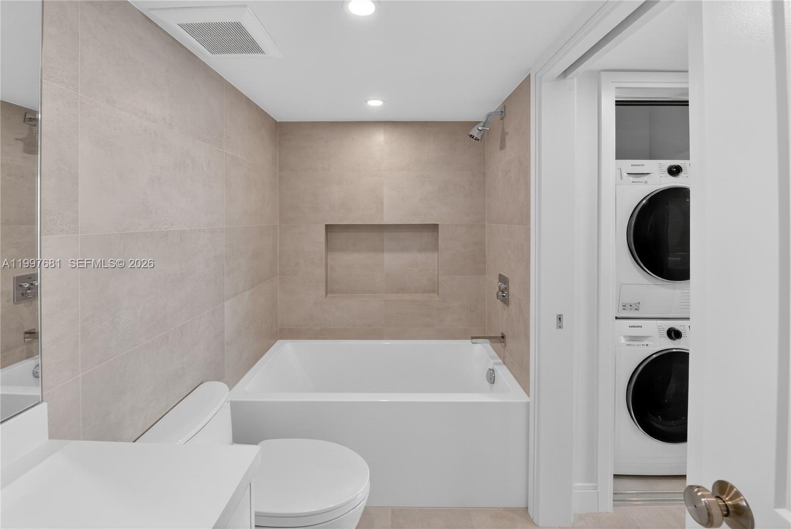 THE GRANDVIEW PALACE COND - Residential