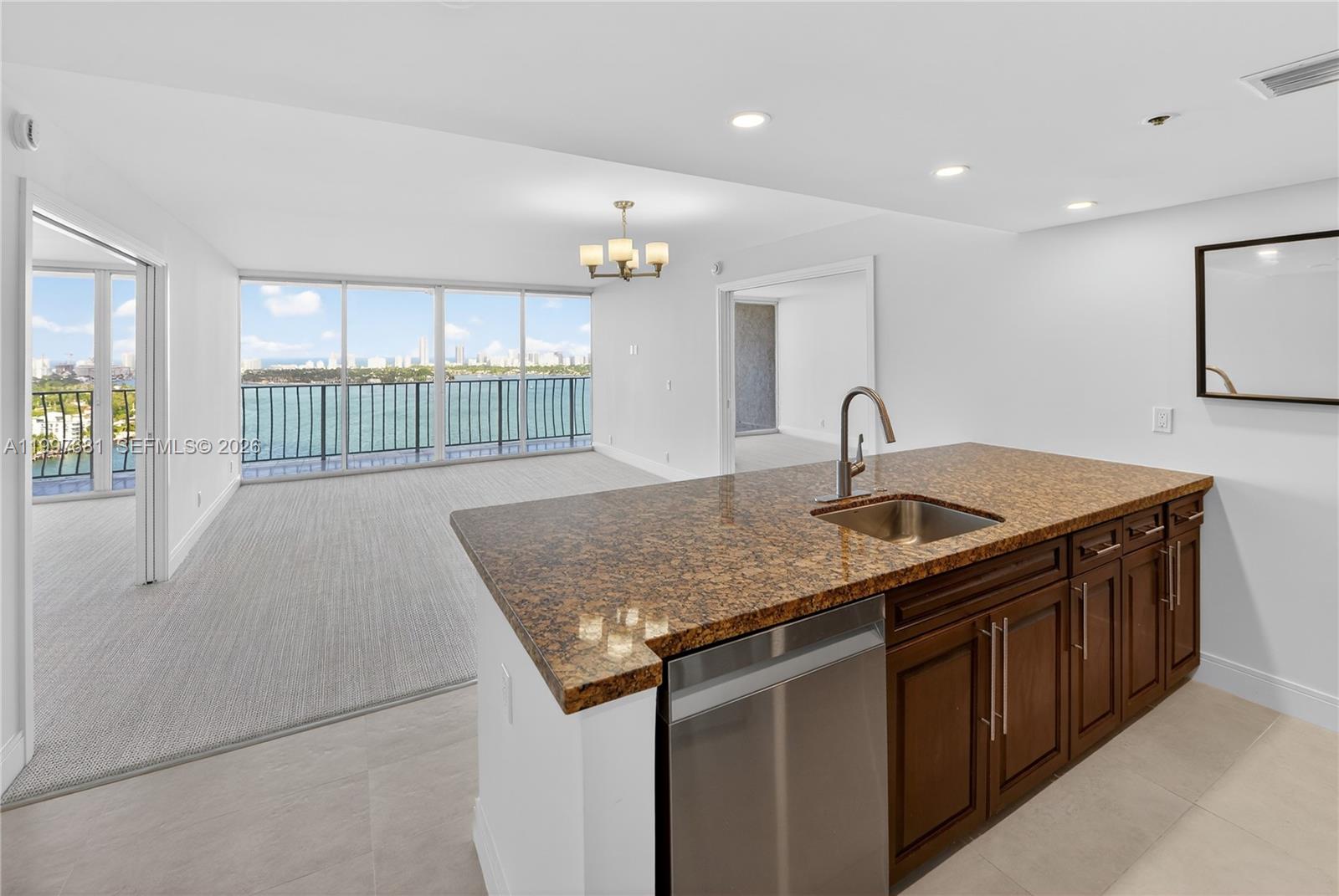 THE GRANDVIEW PALACE COND - Residential