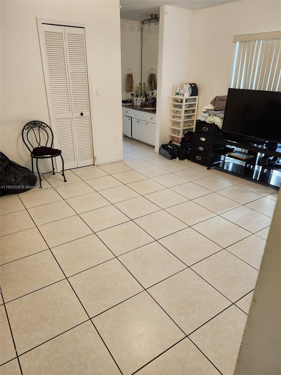 SOUTHWIND POINT - Residential