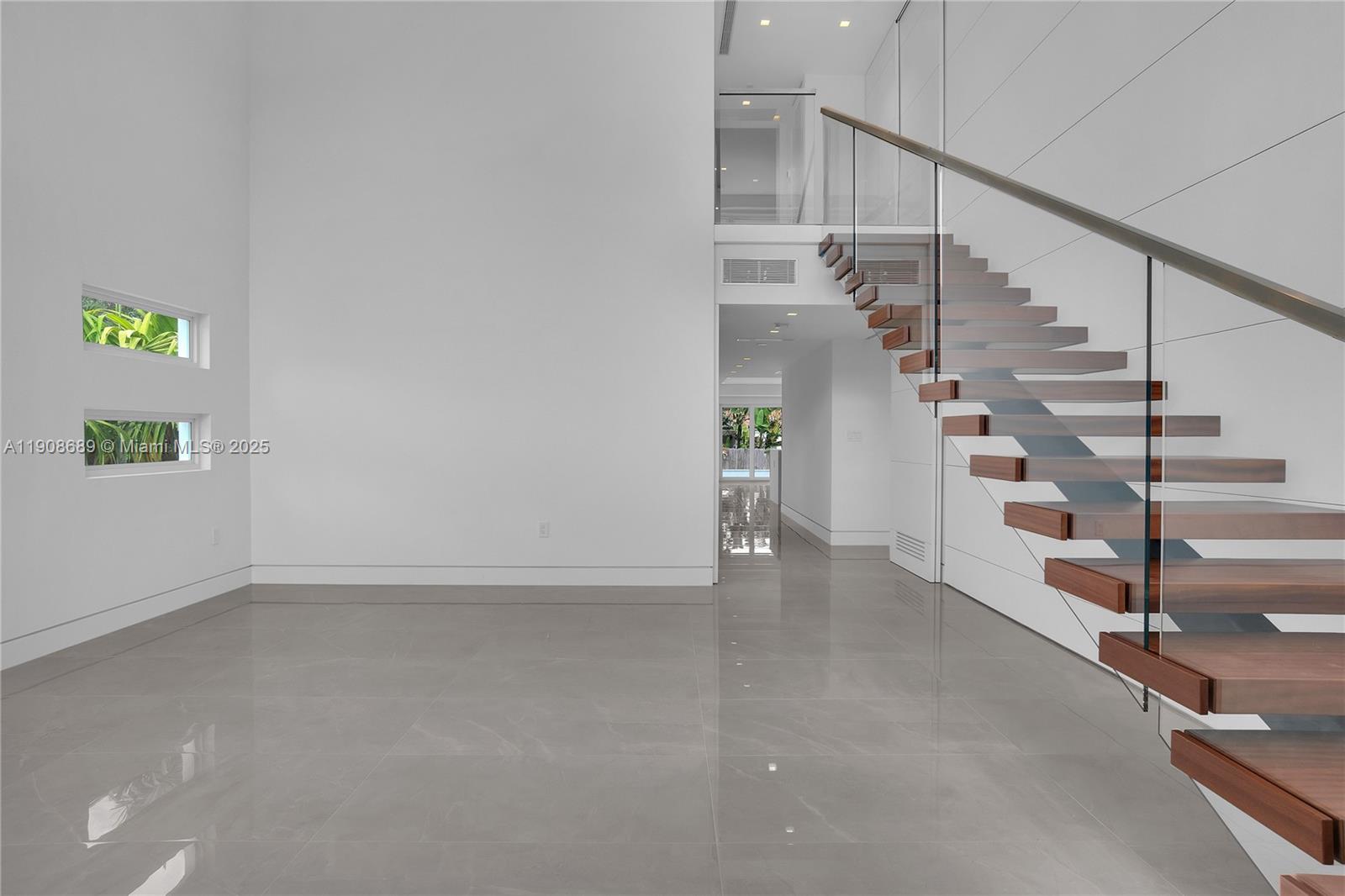 OCEANSIDE SEC ISLE OF NOR - Residential Lease