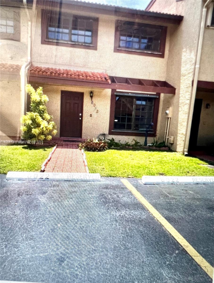 Rarely available and highly sought after 1,360 square foot townhome with 3 bedroom, 2.5 bathroom with a spacious, screened-in & covered patio. This one won't last! Hurry, Priced to sell quickly.