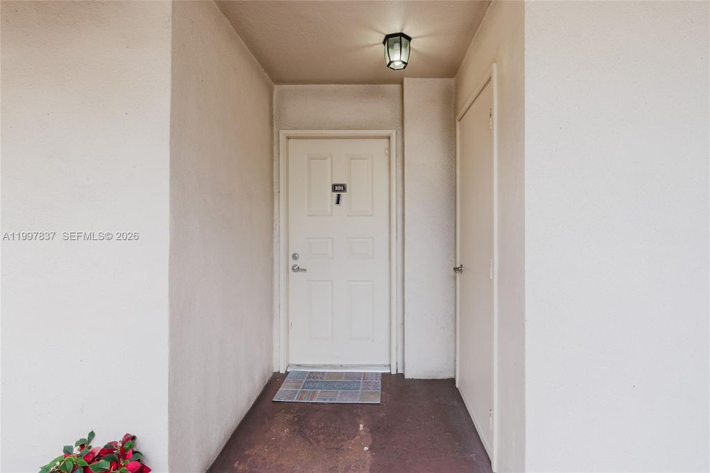 Photo of 101 SW 96th Ter #101, Plantation, FL 33324 (MLS # A11997837)