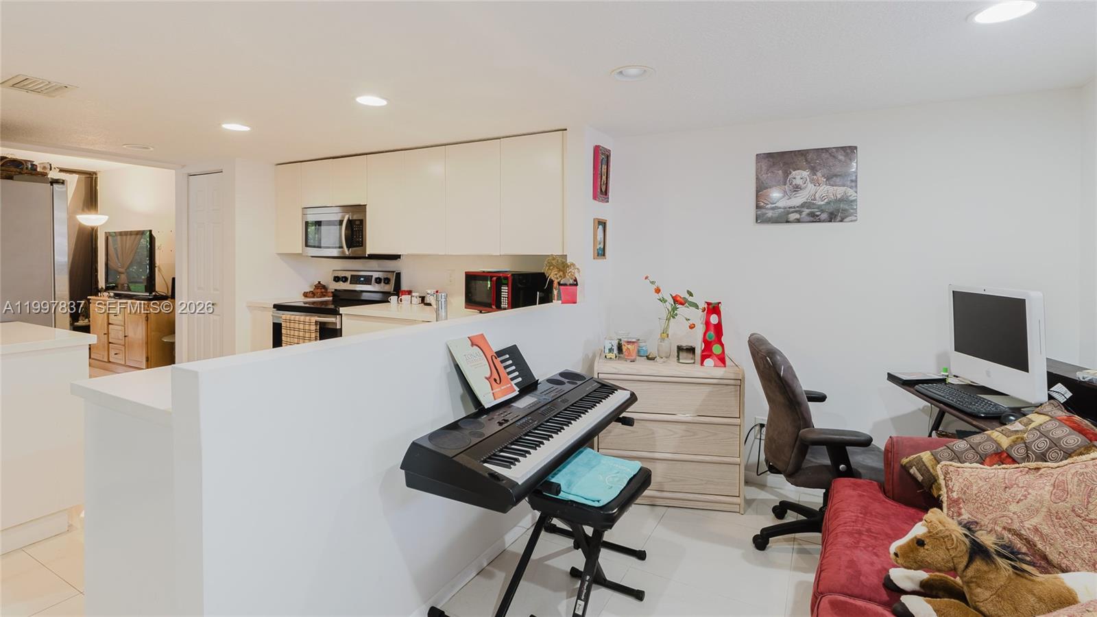 FOUNTAINS OF JACARANDA CO - Residential